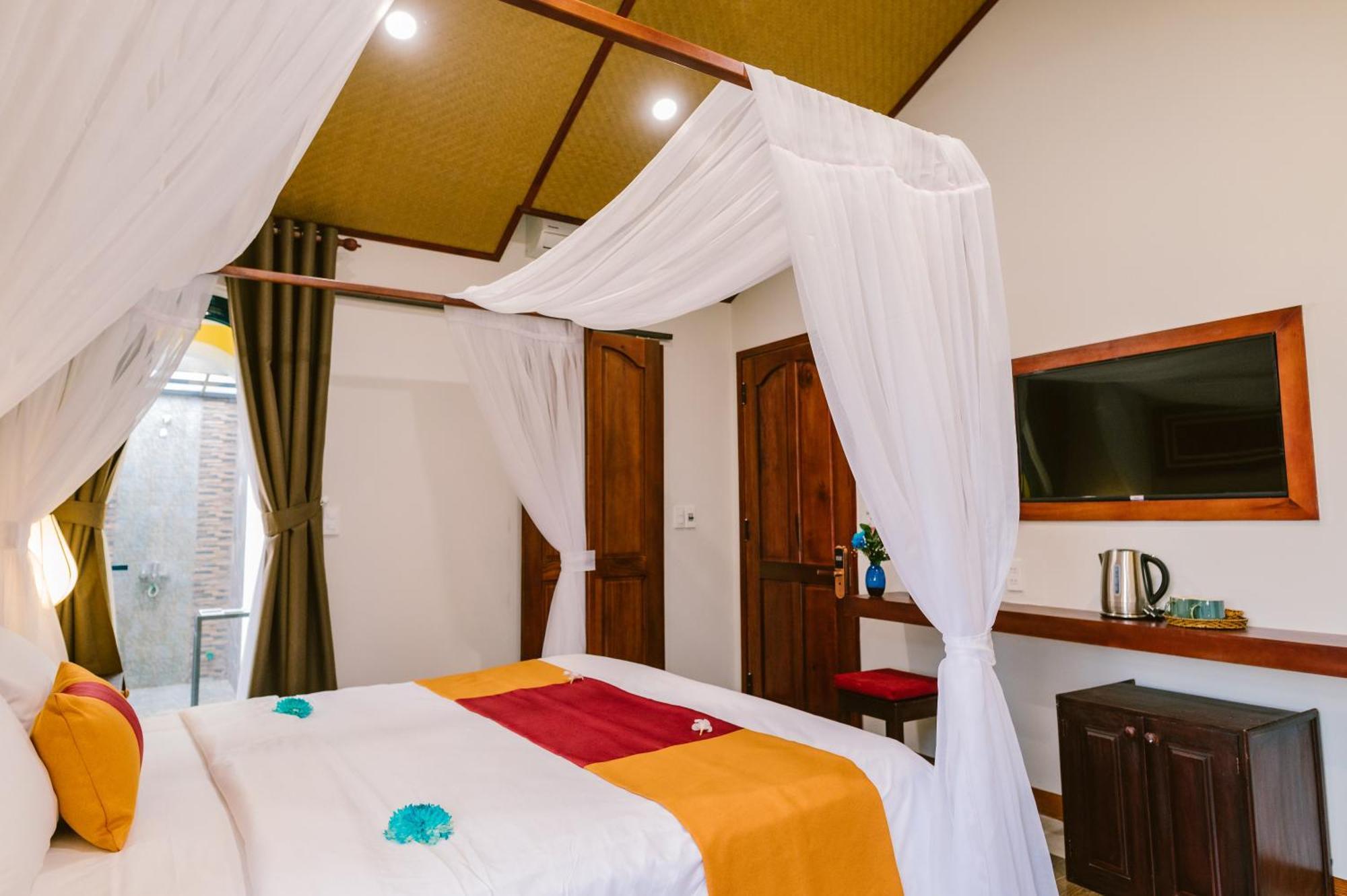 De'Colore Villa Hoi An Bagian luar foto